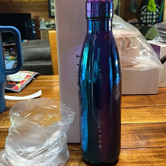 Waterbottle - Picture 2 of 2